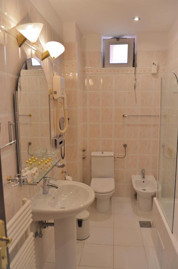 Hotel Mozart Опатия Екстериор снимка