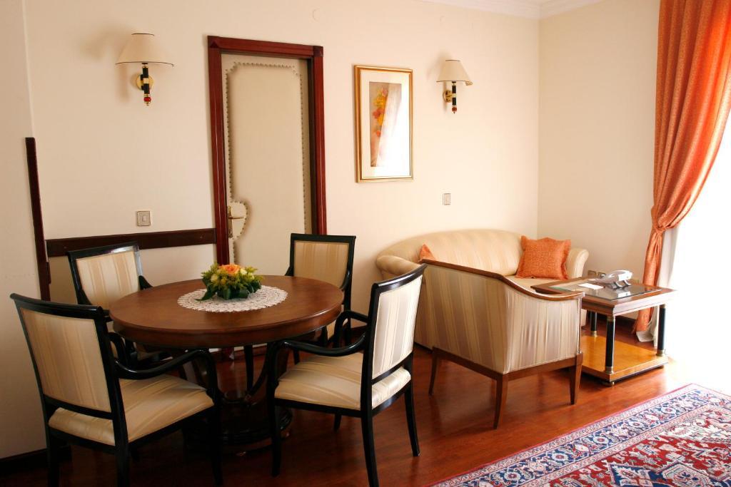 Hotel Mozart Опатия Стая снимка
